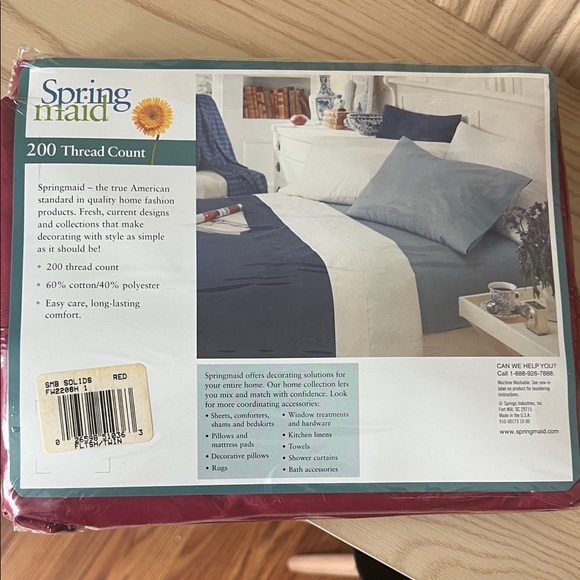 200 Thread Count Bedding Set - Picture 2 of 2